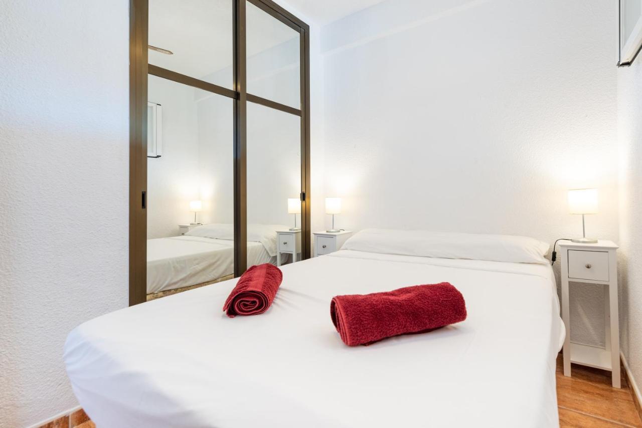 Al Andalus Carihuela Apartment Torremolinos Luaran gambar